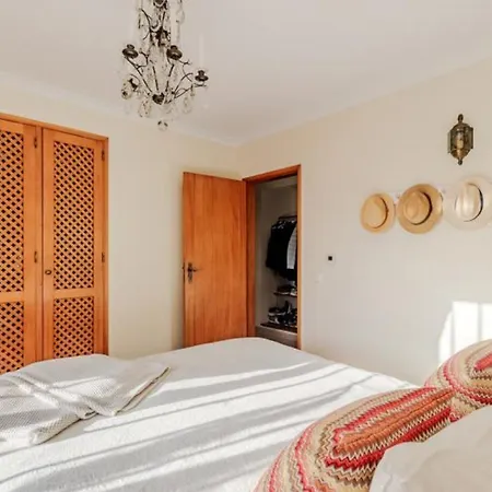Stunning Offers Unparalleled Sea Views Heated Pool Apartment *