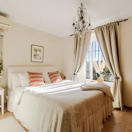 Stunning Offers Unparalleled Sea Views Heated Pool Apartment Albufeira