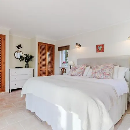 Stunning Offers Unparalleled Sea Views Heated Pool Apartment Albufeira